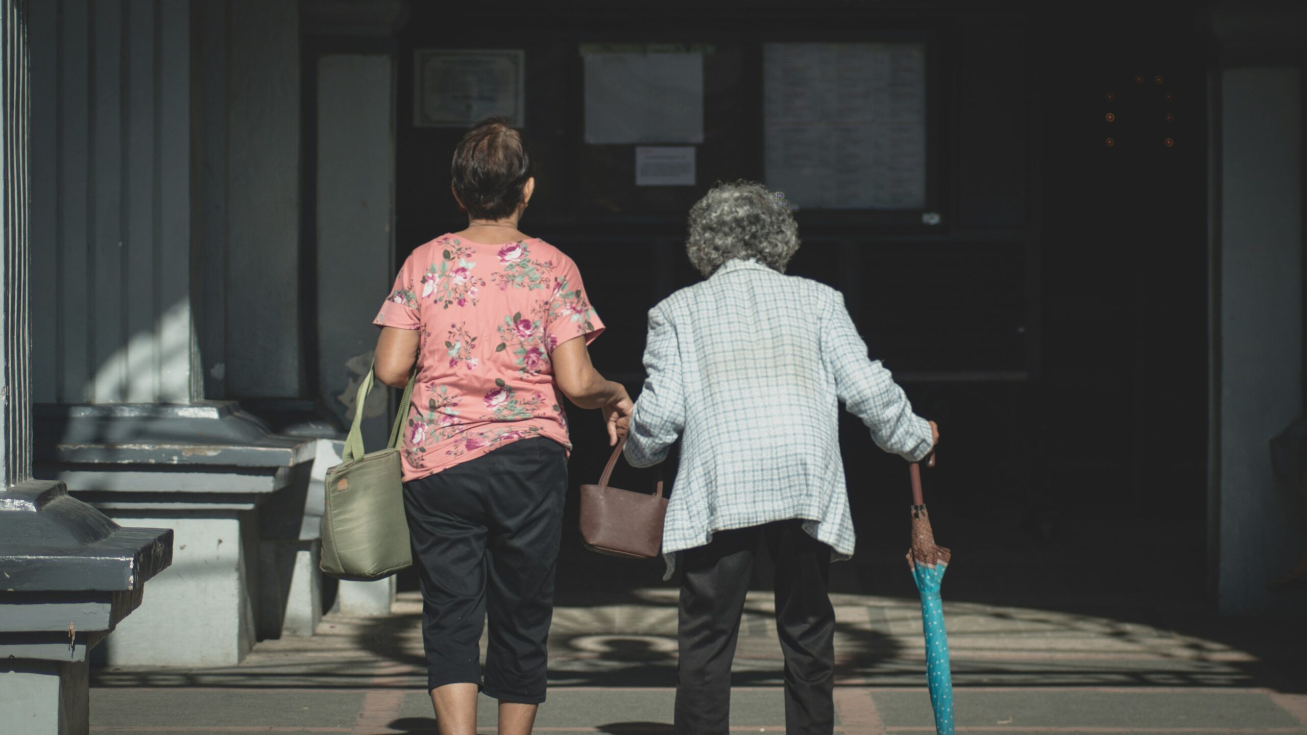 Does HRT reduce dementia risk for postmenopausal women? – Expert Reaction